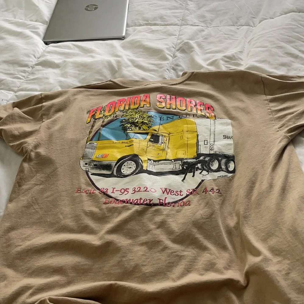 Graphic Tee - Picture 4 of 5